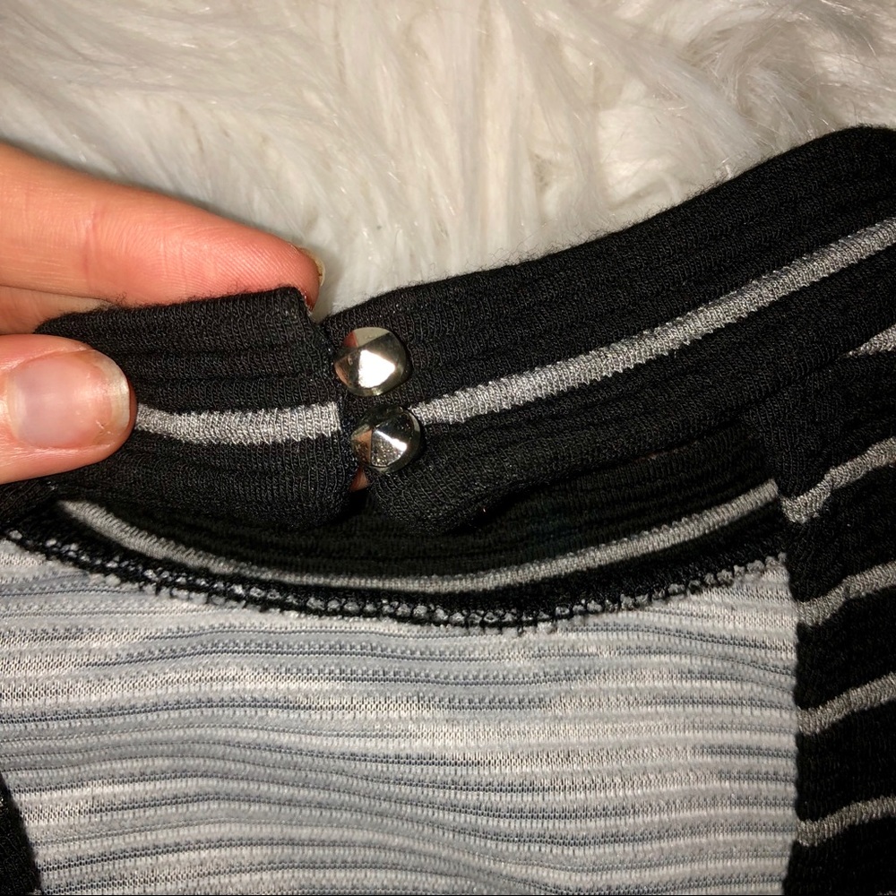High Neck Tank Top - Picture 3 of 4